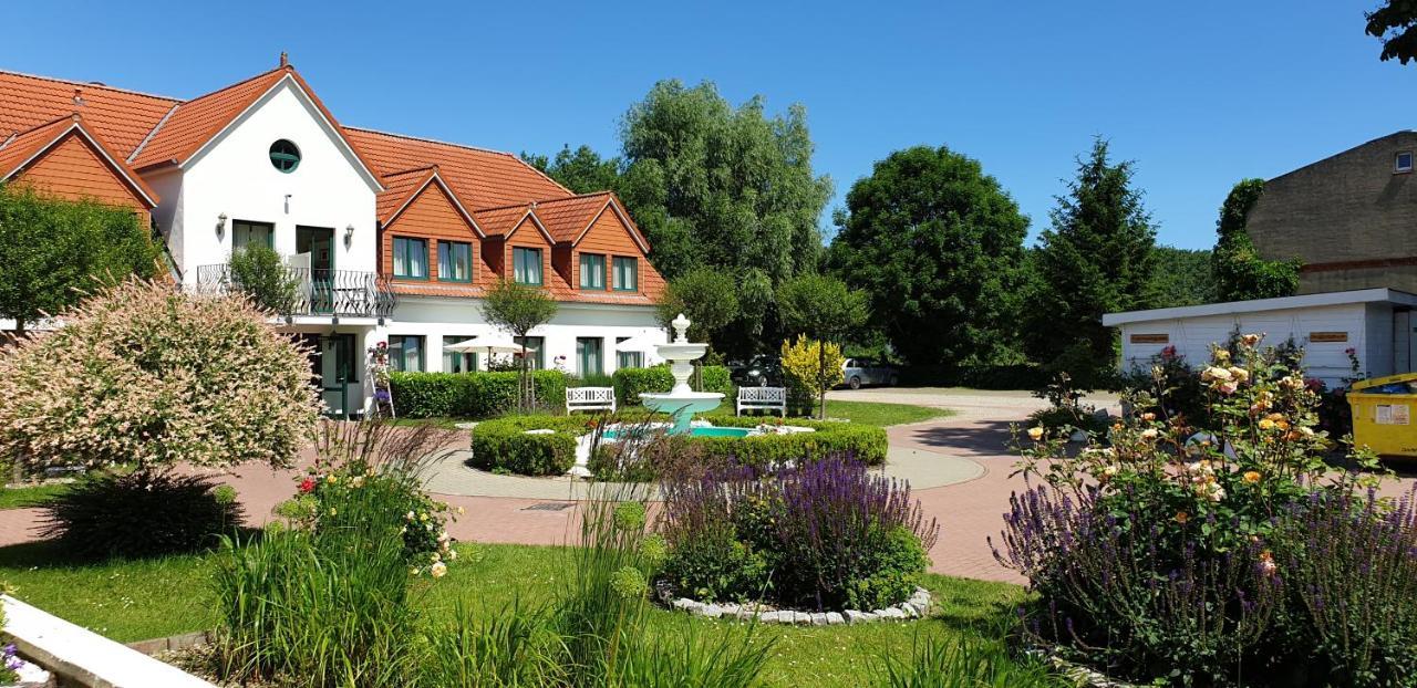 Ferienbungalow Haus Am Teich Больтенхаген Экстерьер фото